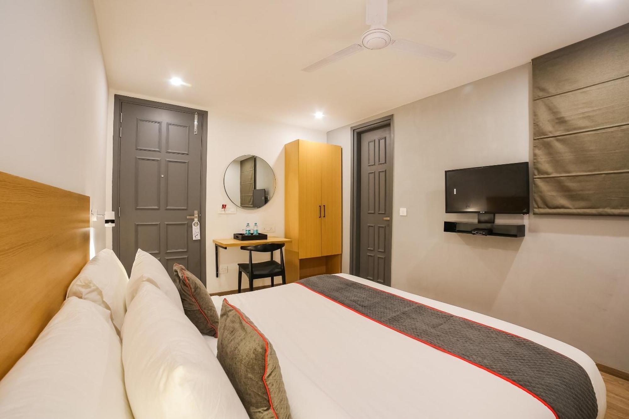 Super Townhouse Near Appu Ghar Hotel Gurgaon Exterior photo