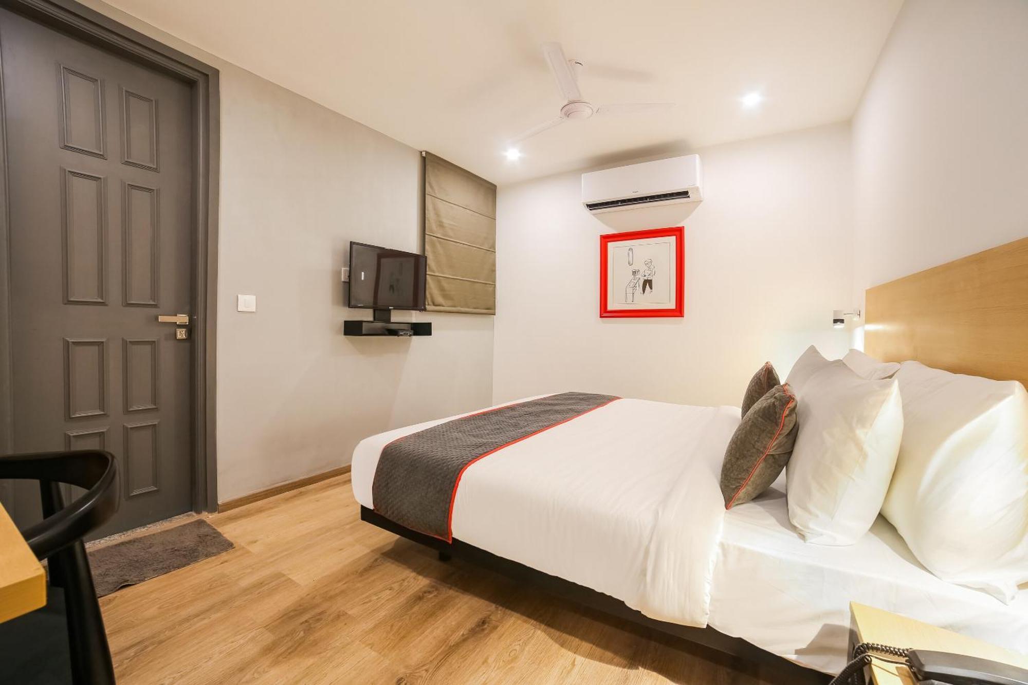 Super Townhouse Near Appu Ghar Hotel Gurgaon Exterior photo