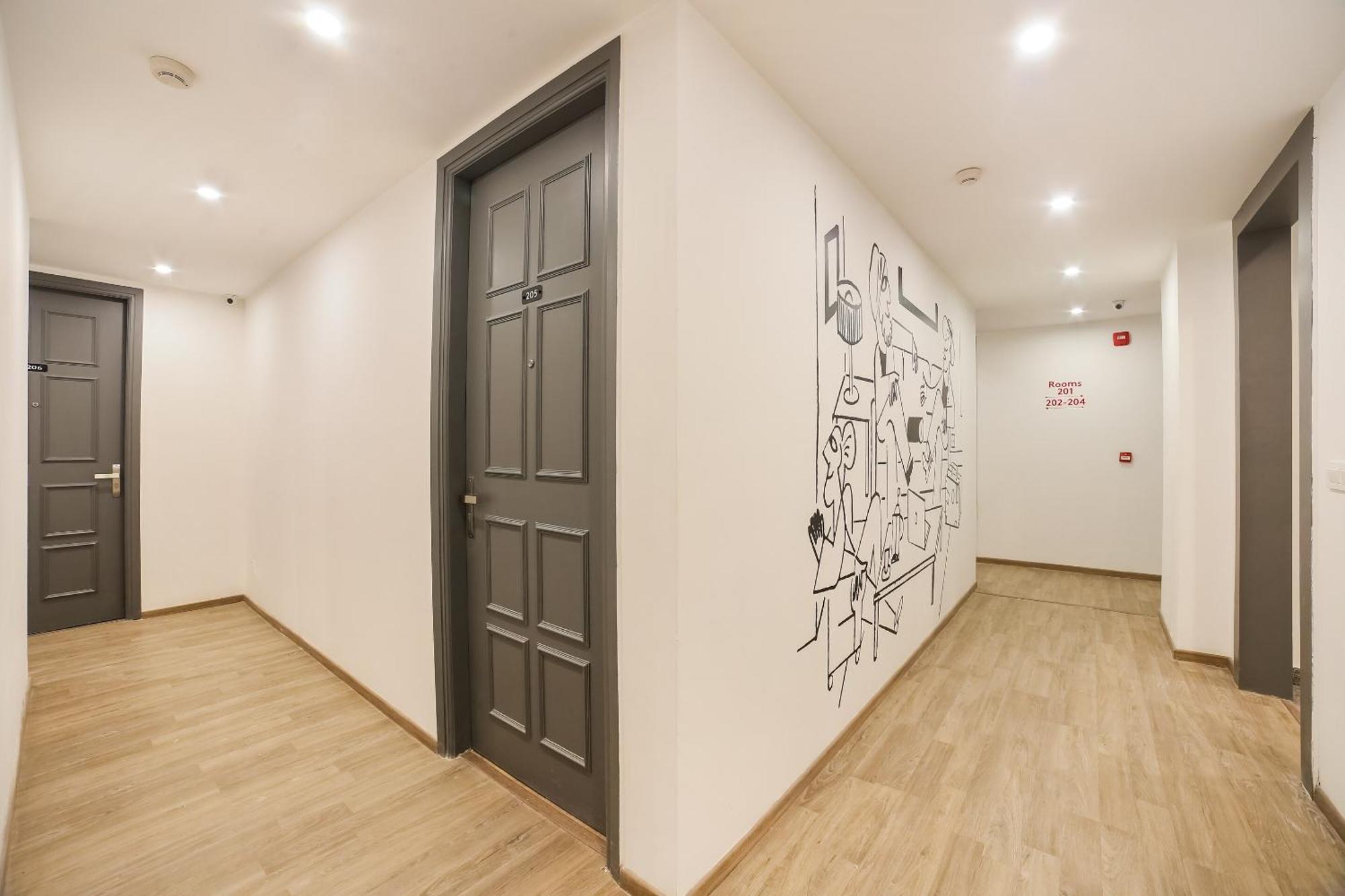 Super Townhouse Near Appu Ghar Hotel Gurgaon Exterior photo